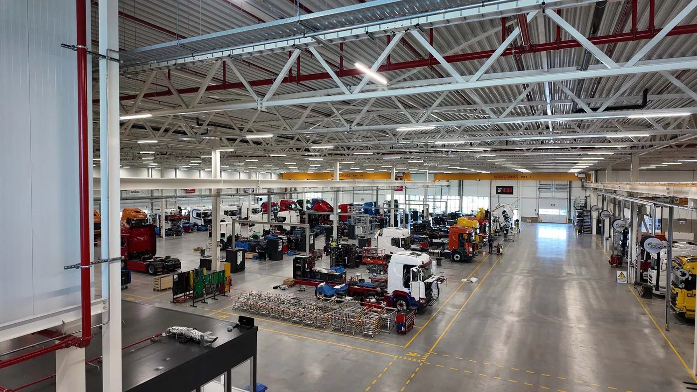 Centro técnico de Scania en Zwolle con chasis en preparación