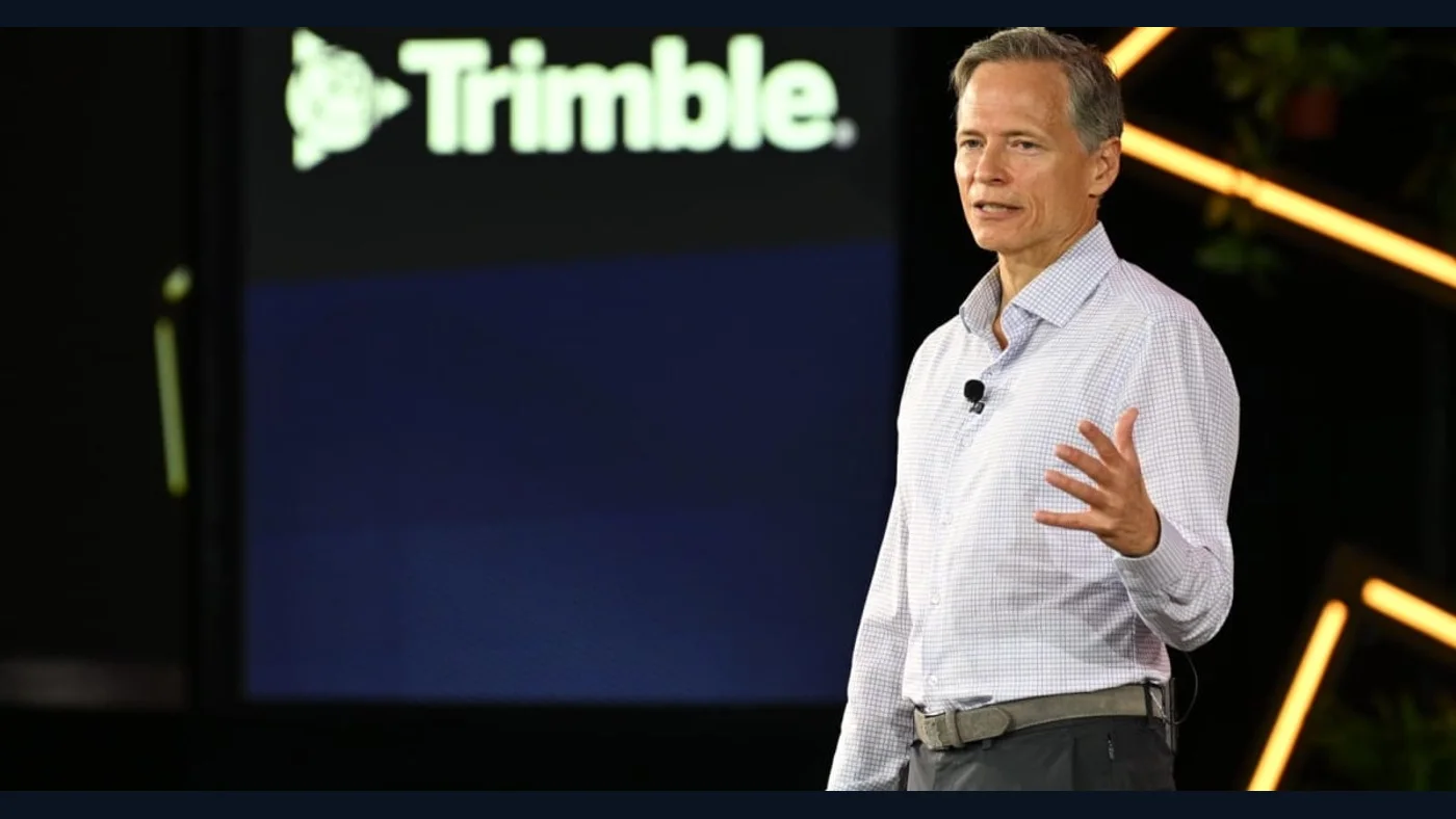 Rob Painter, CEO de Trimble, durante una presentación en el escenario de Insight 2026